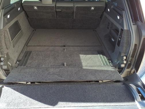 BLACK 2023 Land Rover Range Rover SV