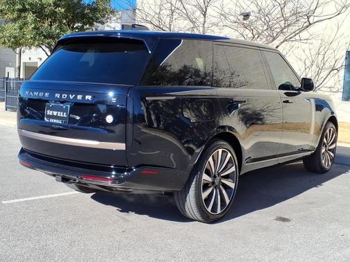 2023 Land Rover Range Rover SV