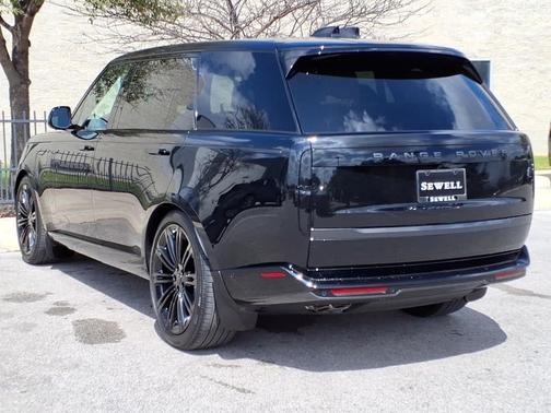 2026 Land Rover Range Rover P530 SE 7 Seat