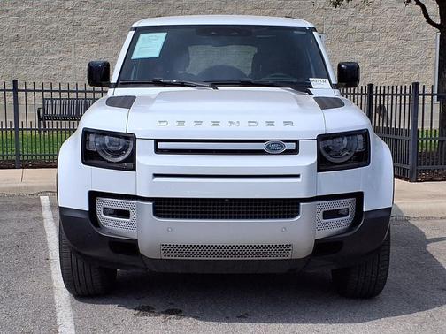 2024 Land Rover Defender 110 P300