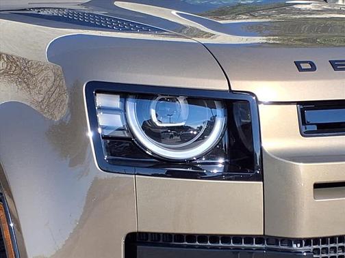 2026 Land Rover Defender P400 X-Dynamic SE