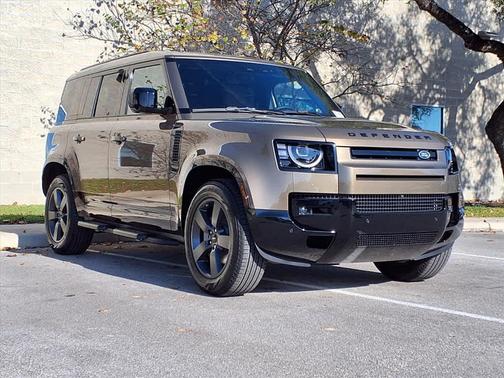 2026 Land Rover Defender P400 X-Dynamic SE