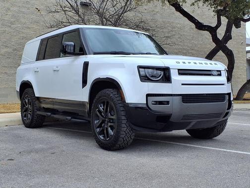 2026 Land Rover Defender P400 Outbound