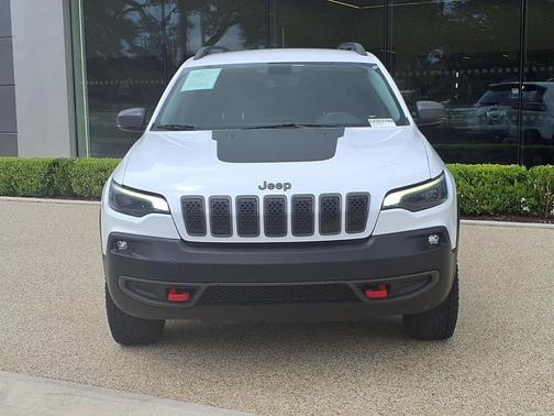 Bright White Clearcoat 2019 Jeep Cherokee Trailhawk