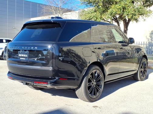 2026 Land Rover Range Rover P400 SE