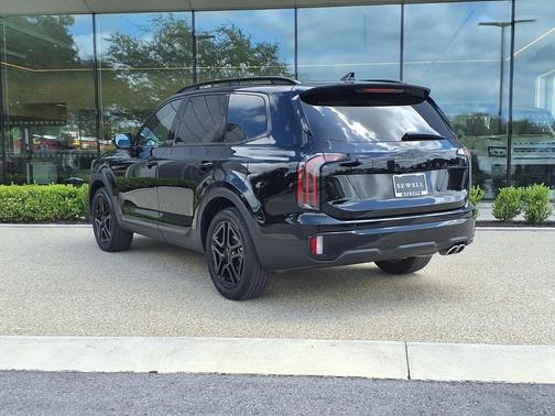 Ebony Black 2025 Kia Telluride SX Prestige X-Line