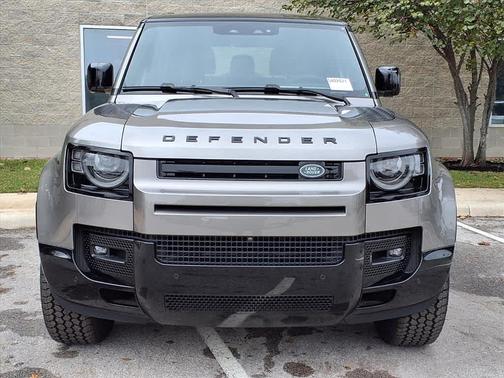 2025 Land Rover Defender 90 P400 X-Dynamic SE