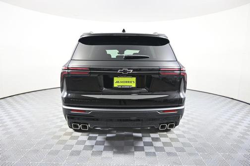 Mosaic Black Metallic 2026 Chevrolet Traverse LT