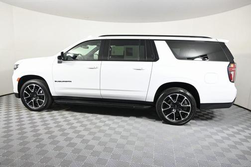 2023 Chevrolet Suburban RST