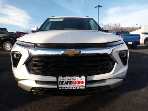 Summit White 2026 Chevrolet Trailblazer LT