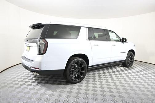 Polar White Tricoat 2026 Chevrolet Suburban High Country, 4WD