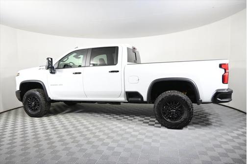 2025 Chevrolet Silverado 2500 4WD Crew Cab Standard Bed ZR2
