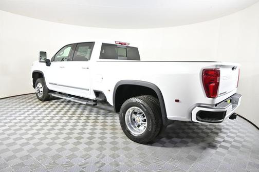 Summit White 2026 Chevrolet Silverado 3500 High Country