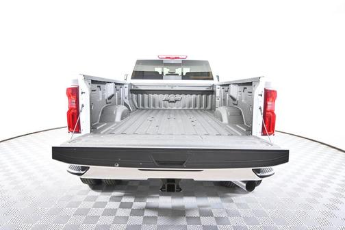 Summit White 2026 Chevrolet Silverado 3500 High Country