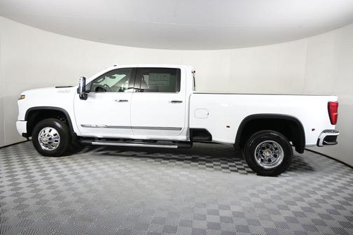 Summit White 2026 Chevrolet Silverado 3500 High Country