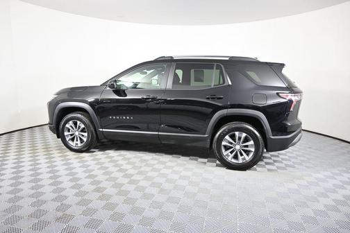 Mosaic Black Metallic 2025 Chevrolet Equinox 1LT