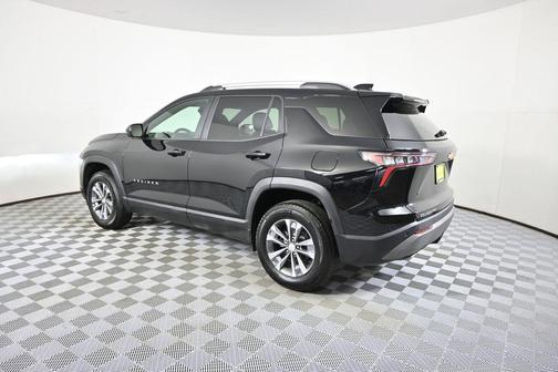 Mosaic Black Metallic 2025 Chevrolet Equinox 1LT