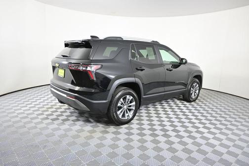 Mosaic Black Metallic 2025 Chevrolet Equinox 1LT