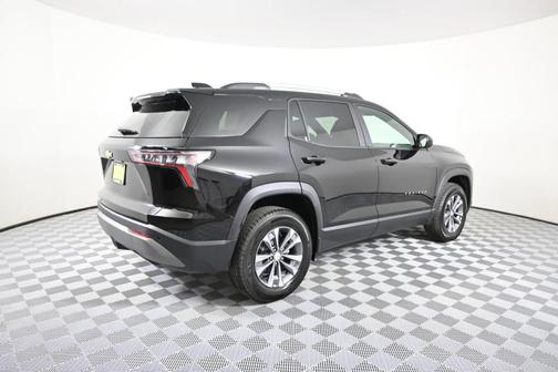 Mosaic Black Metallic 2025 Chevrolet Equinox 1LT