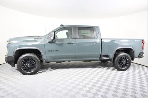 2025 Chevrolet Silverado 3500 LT
