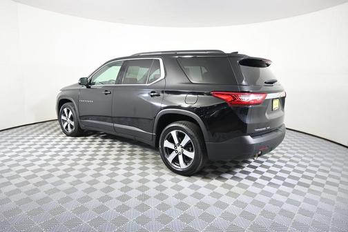 Mosaic Black Metallic 2020 Chevrolet Traverse LT Leather
