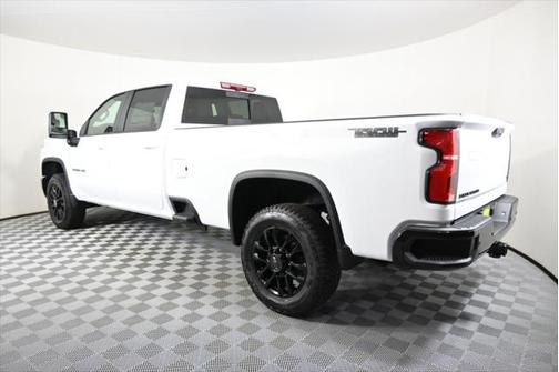 2025 Chevrolet Silverado 3500 LT