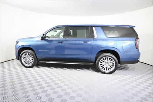 2025 Chevrolet Suburban LT