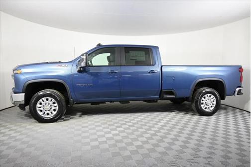 2025 Chevrolet Silverado 3500 LT