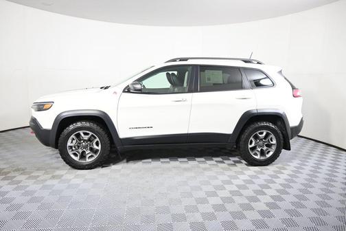 Pearl White Pearlcoat 2019 Jeep Cherokee Trailhawk