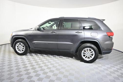 Granite Crystal Metallic Clearcoat 2018 Jeep Grand Cherokee Laredo E