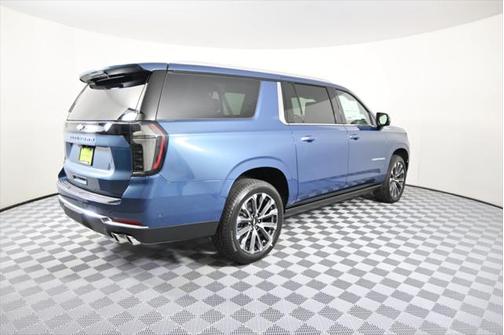 2025 Chevrolet Suburban 4WD High Country