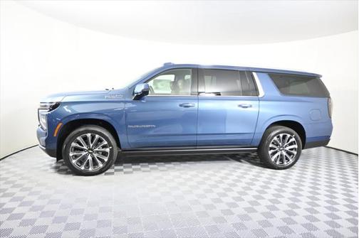 2025 Chevrolet Suburban 4WD High Country