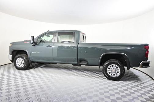 2025 Chevrolet Silverado 3500 LT