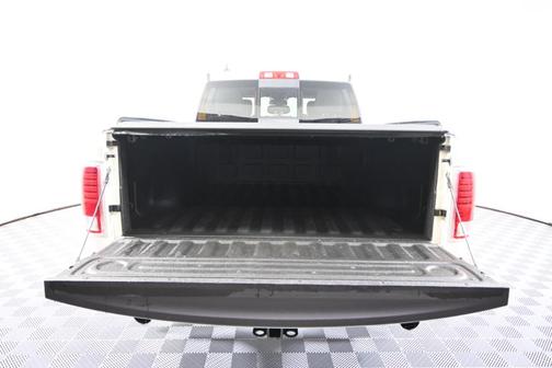 2017 RAM 1500 Limited Crew Cab 4x4 5'7' Box