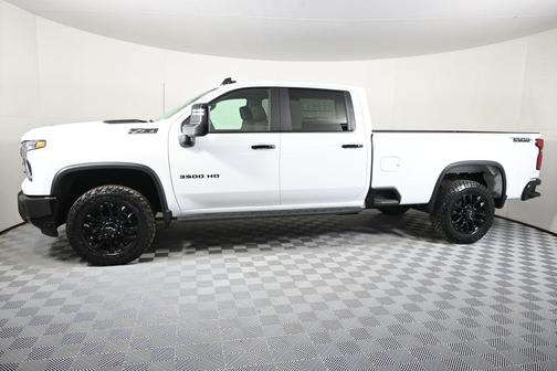 2026 Chevrolet Silverado 3500 LT