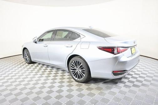 2023 Lexus ES 250 Base