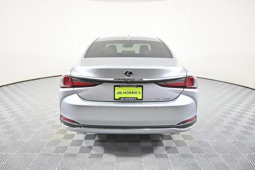 2023 Lexus ES 250 Base