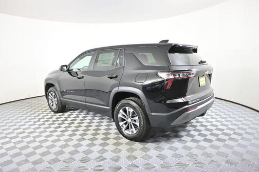 Mosaic Black Metallic 2026 Chevrolet Equinox 1LT