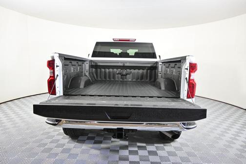 Summit White 2026 Chevrolet Silverado 3500 LT