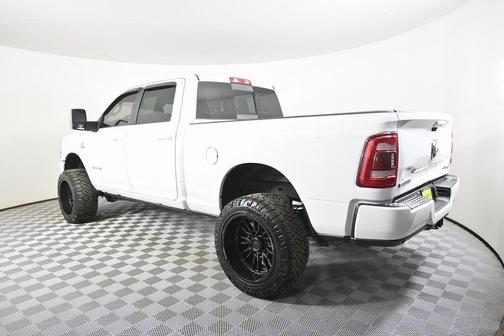 2023 RAM 2500 Laramie Crew Cab 4x4 6'4' Box