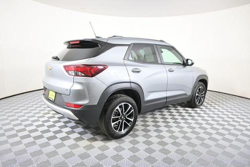 Sterling Gray Metallic 2024 Chevrolet Trailblazer LT