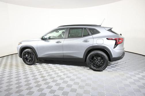Sterling Gray Metallic 2026 Chevrolet Trax LT