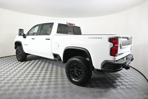 2026 Chevrolet Silverado 2500 Crew Cab, Standard Bed, XR2, 4WD