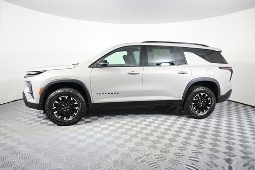 Sandstone Gray 2026 Chevrolet Traverse AWD Z71