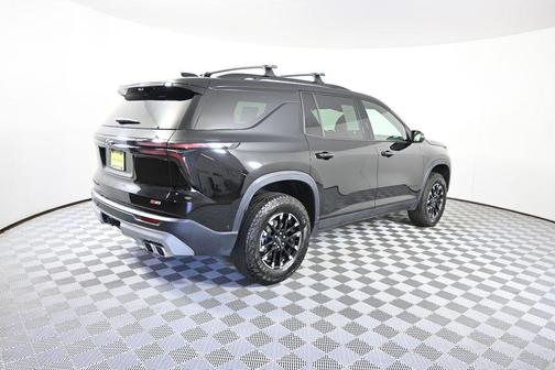 Mosaic Black Metallic 2024 Chevrolet Traverse Z71