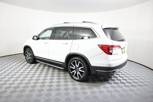 2020 Honda Pilot Touring 8-Passenger