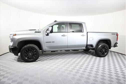 2025 Chevrolet Silverado 3500 LT