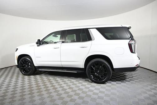 Iridescent Pearl Tricoat 2025 Chevrolet Tahoe 4WD High Country
