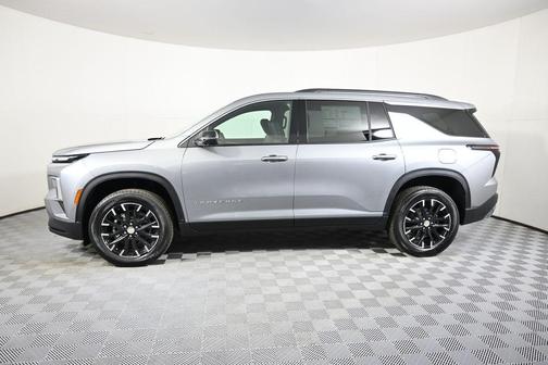 Sterling Gray Metallic 2026 Chevrolet Traverse LT
