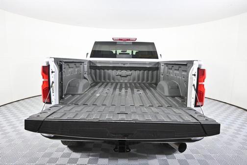 2025 Chevrolet Silverado 2500 4WD Crew Cab Standard Bed ZR2